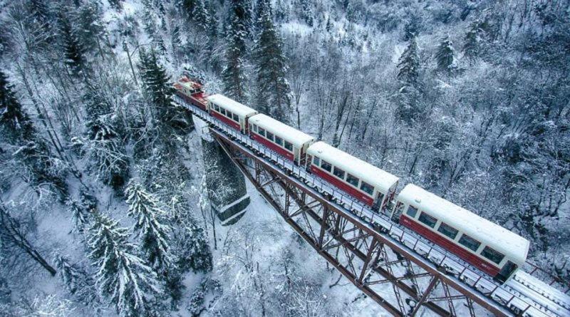 Gamsakhurdia Street Borjomi Bagian luar foto